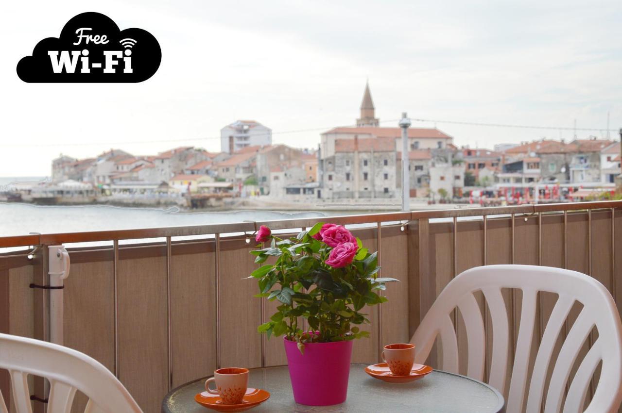 אומאג Apartment Riva Sea View מראה חיצוני תמונה